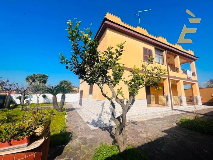 Casa con 5 locali in vendita in via dei ciliegi, Cogna, Aprilia