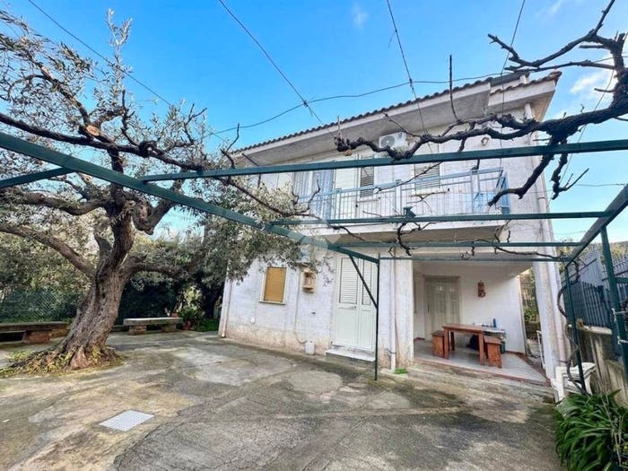 Appartamento trilocale in vendita in Via Canne Masche, Centro, Altavilla Milicia