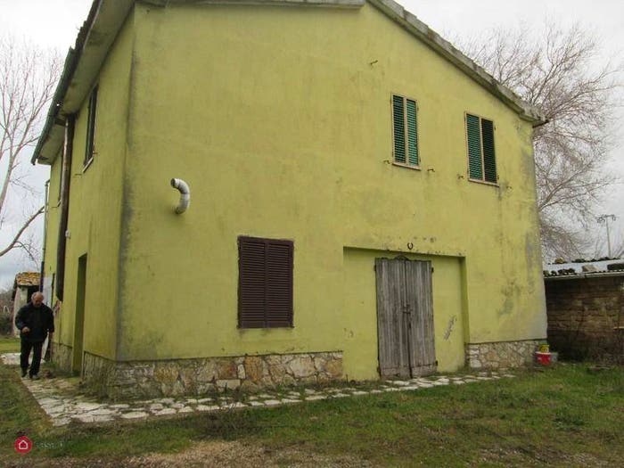 Casa con 5 locali in vendita in Pitigliano