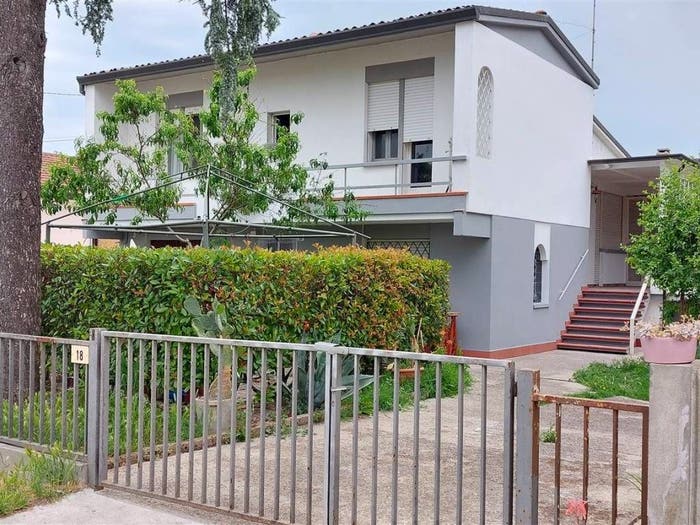 Casa con 6 locali in vendita in Centro, Conselice