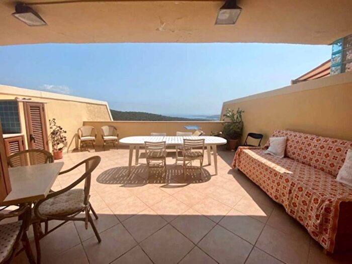 Appartamento trilocale in vendita in via Residence Cugnana Verde, Cugnana, Olbia