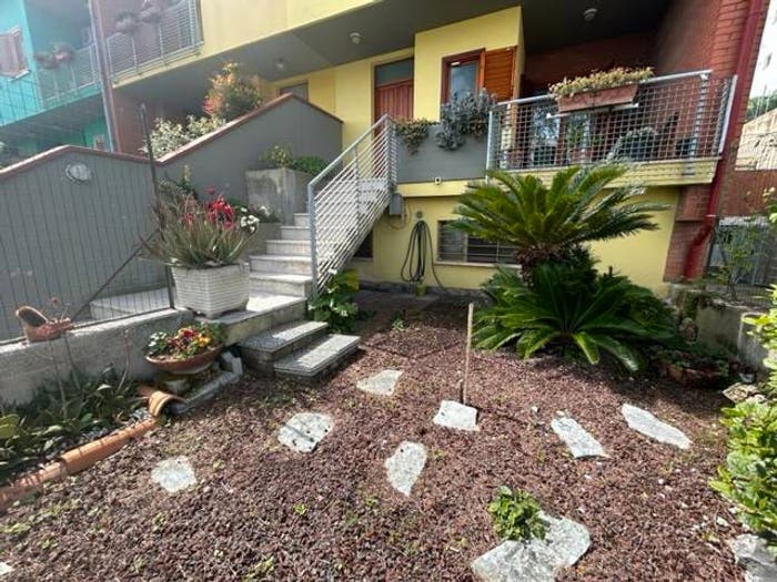 Casa quadrilocale in vendita in Via Campania, Centro, Falconara Marittima