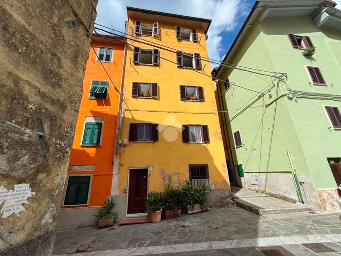Appartamento con 6 locali in vendita in Via arnaldo pegollo, San Carlo Antona, Massa