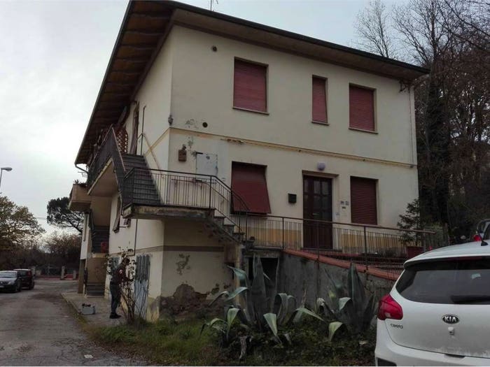 Appartamento con 5 locali in vendita in Via San Salvatore, Centro, Bucine
