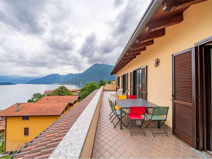 Appartamento trilocale in vendita in Via Schignano, Centro, Argegno