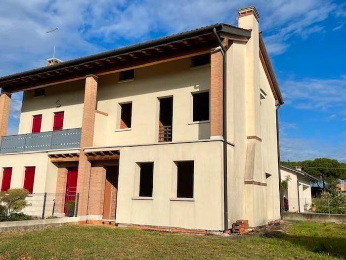 Casa con 6 locali in vendita in Padernello, Paese