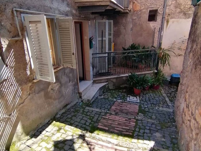 Appartamento quadrilocale in vendita in Piazza San Michele, Centro, Anagni