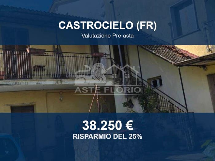 Appartamento con 6 locali in vendita in Via Campo Cavaliere, Autostrada Del Sole, Castrocielo