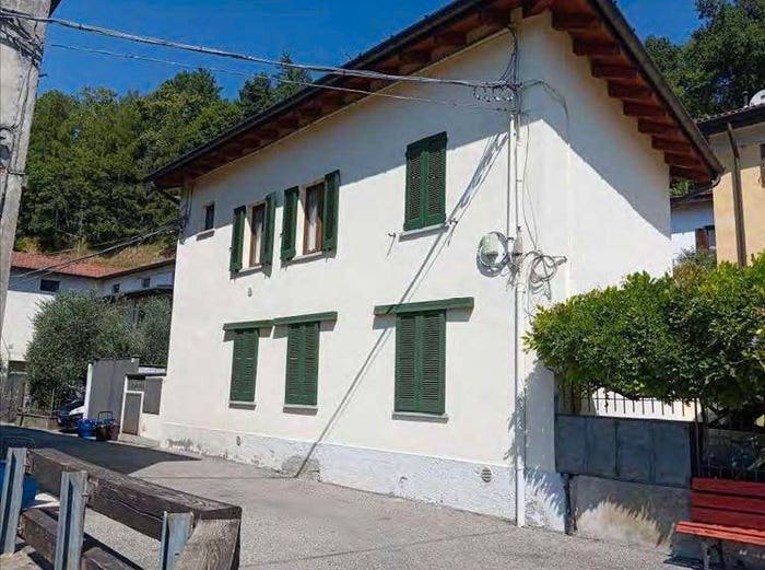 Appartamento in vendita in Via Roma, Centro, Casalzuigno