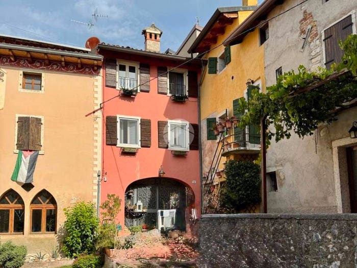 Casa quadrilocale in vendita in Via Rubiana di Sotto, Rubiana, Caprino Veronese