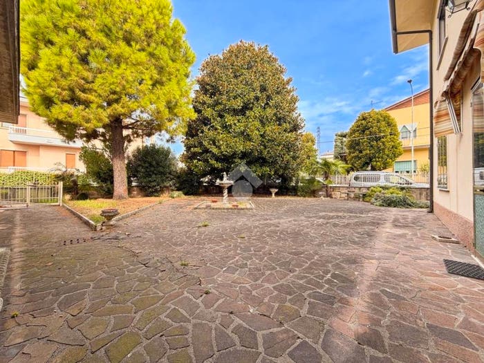 Casa con 6 locali in vendita in Via Villa Trezza, Caldierinorota, Caldiero