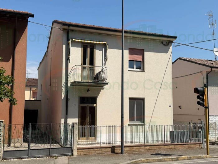 Casa con 5 locali in vendita in Via Cinquantasei Martiri, Ponte Nuovo Madonna dell'Albero, Ravenna