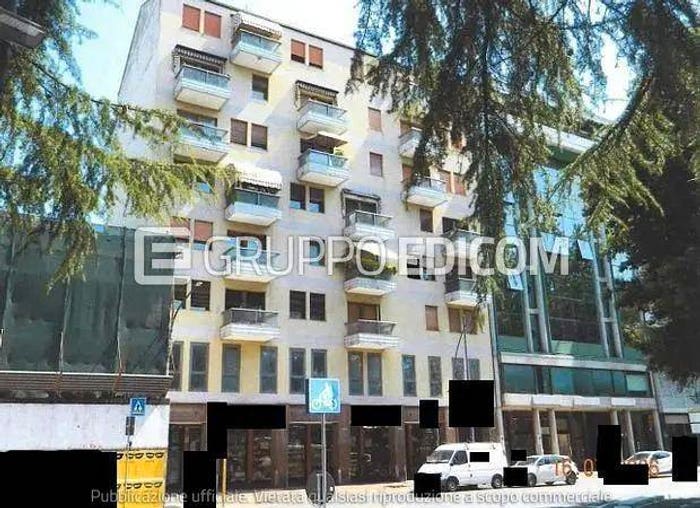 Appartamento quadrilocale in vendita in Via Antonio Lazzari, Mestre, Venezia