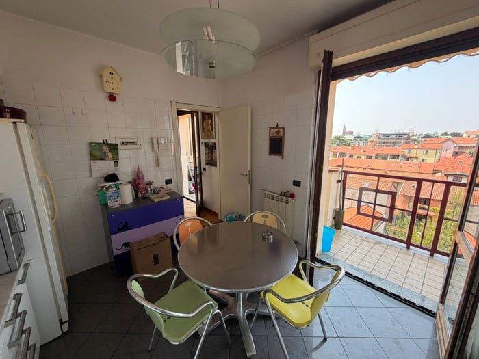 Casa con 6 locali in vendita in Via Antonio Canova, Legnarello, Legnano