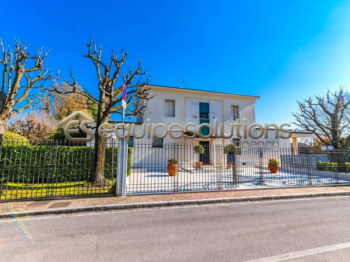 Casa con 5 locali in vendita in Via Gian Battista Gavazzeni, Centro, Ranica