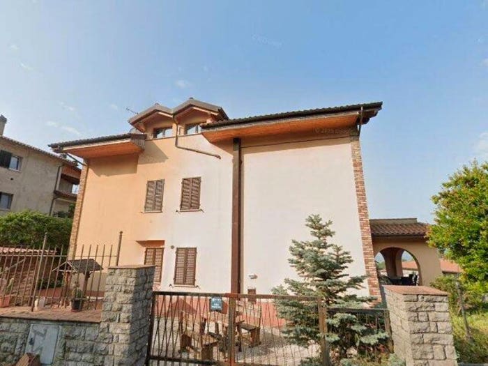 Appartamento quadrilocale in vendita in Via Fabbroni Passignano sul Trasimeno PG, Centro, Passignano sul Trasimeno