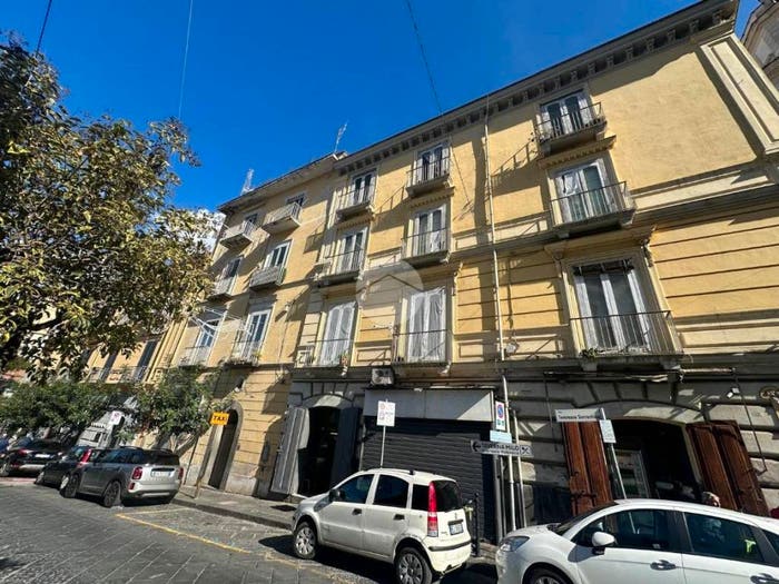 Appartamento con 5 locali in vendita in Piazza aubry, Centro, Gragnano