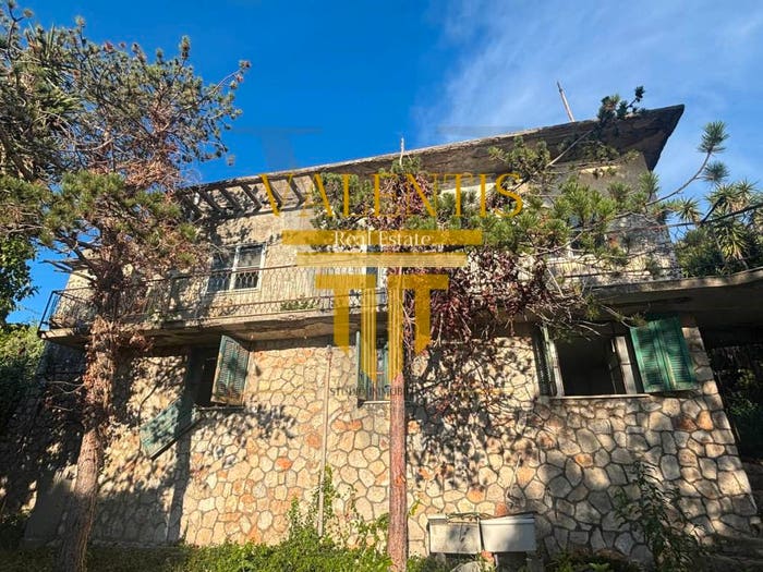 Casa con 6 locali in vendita in Via dell'Ariana, Gaeta