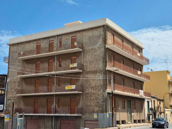 Casa con 6 locali in vendita in Via Corriolo Nazionale, San Pietro Santa Maria delle Grazie, Milazzo