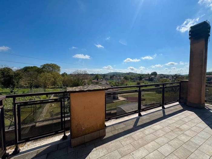 Casa con 6 locali in vendita in Via Vittorio Veneto, Oriolo Romano
