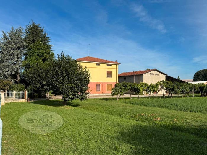 Casa con 6 locali in vendita in via casali, Formigine