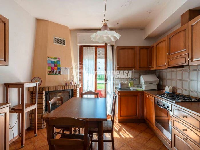 Appartamento quadrilocale in vendita in Via Pietro Nenni, Centro, Matelica