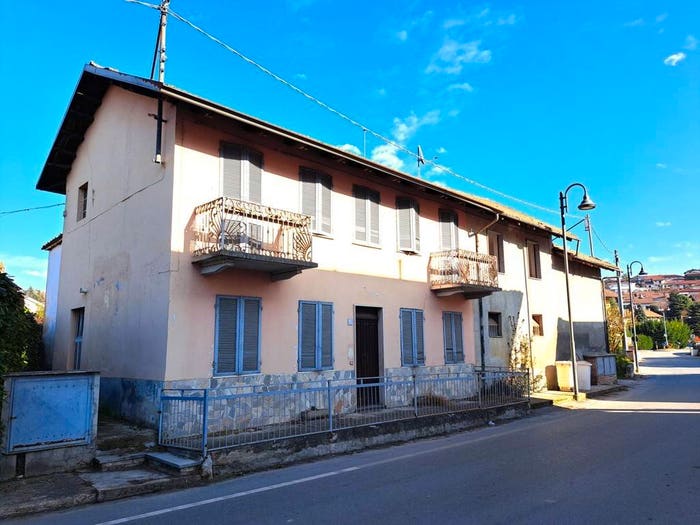 Casa con 6 locali in vendita in Via Stazione, Borgo, Monticello d'Alba