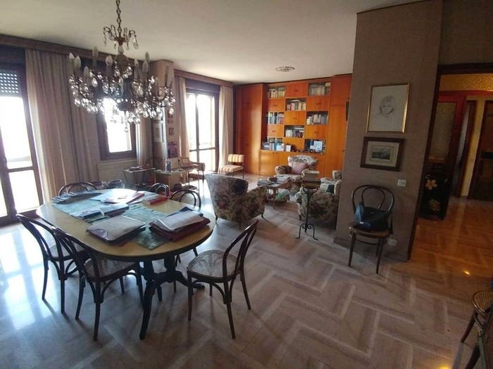 Appartamento quadrilocale in vendita in Via Pietro Giardini, San Faustino, Modena