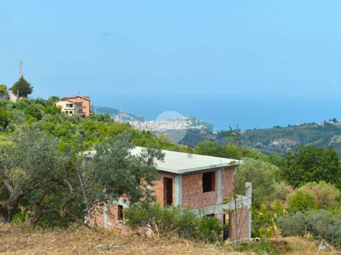 Casa con 6 locali in vendita in Via Campanina, Agropoli