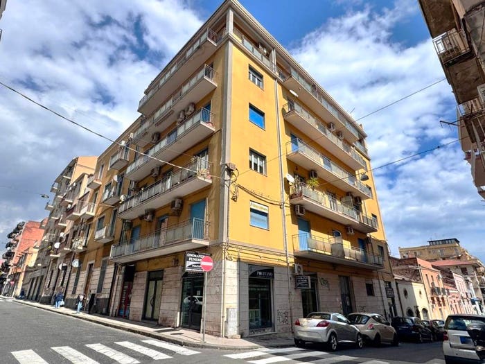 Appartamento con 5 locali in vendita in Via Cagliari, Province Veneto, Catania