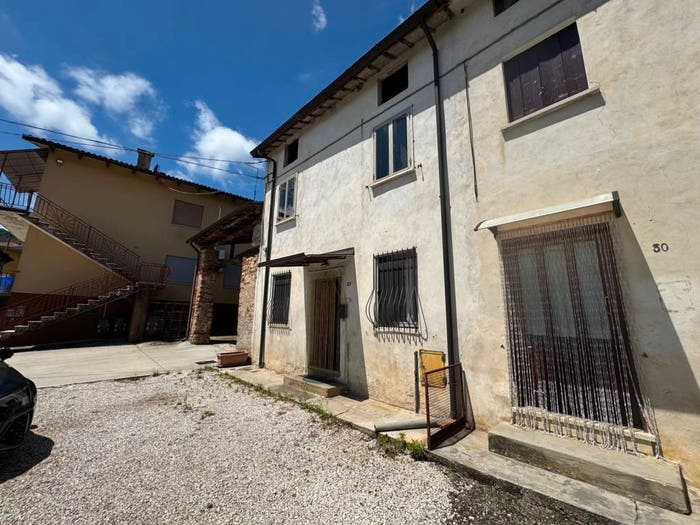 Casa con 5 locali in vendita in Via Castello, Castelnovo, Isola Vicentina