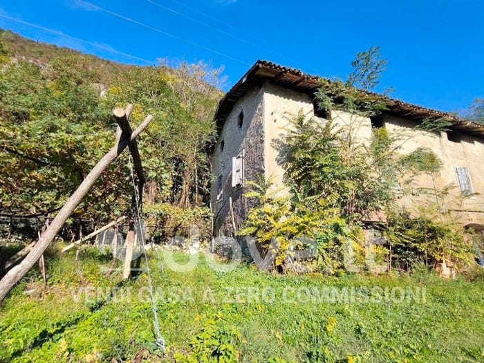 Casa con 5 locali in vendita in Via Mama di sotto, Brentino, Brentino Belluno