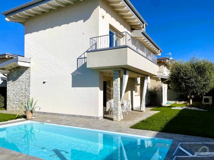 Casa quadrilocale in vendita in Via Fenil Nuovo Molini, Lonato, Lonato del Garda