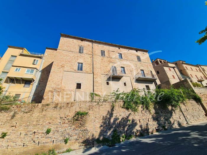 Casa con 6 locali in vendita in Via Umberto I, Centro, Morrovalle
