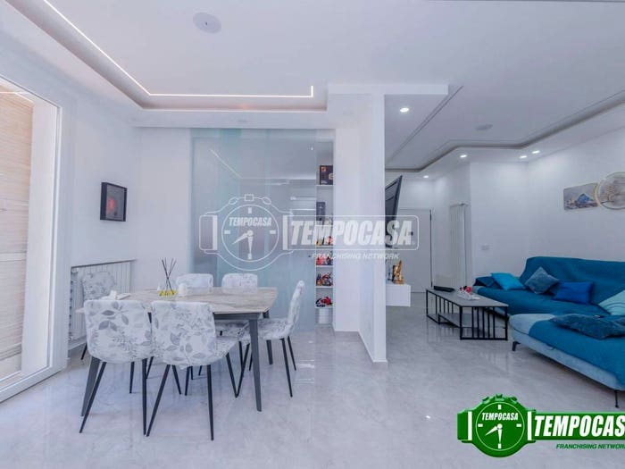 Appartamento trilocale in vendita in Via Gamberina, Vigano, Gaggiano