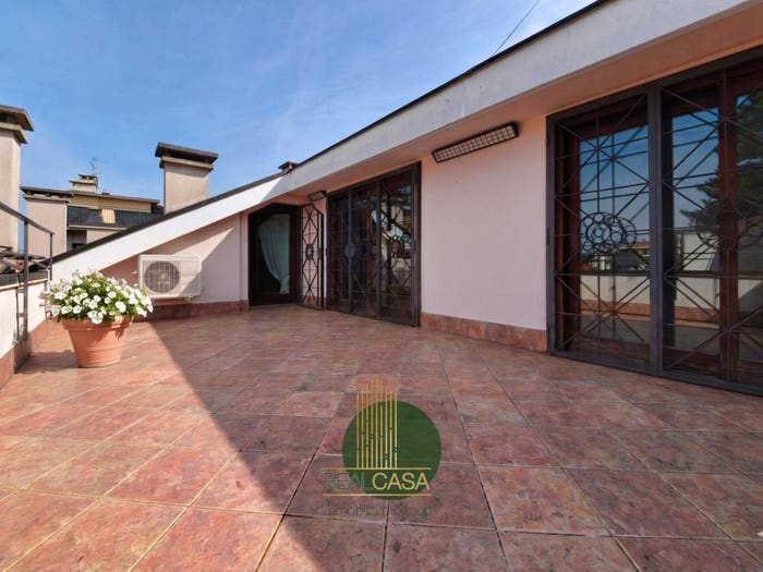 Casa con 6 locali in vendita in Centro, Gallarate