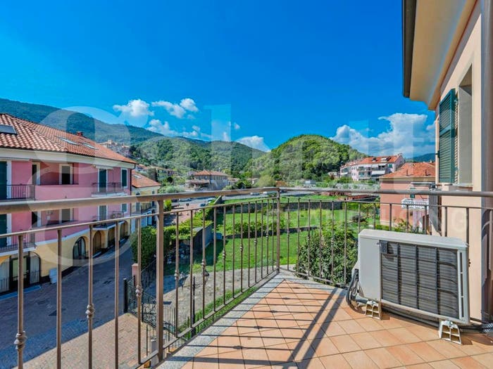Appartamento con 5 locali in vendita in Via Giovanni Molineri, Molino Nuovo, Andora