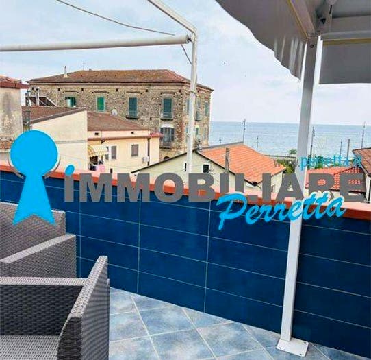 Appartamento con 5 locali in vendita in Via Vittorio Veneto, Capitello, Ispani