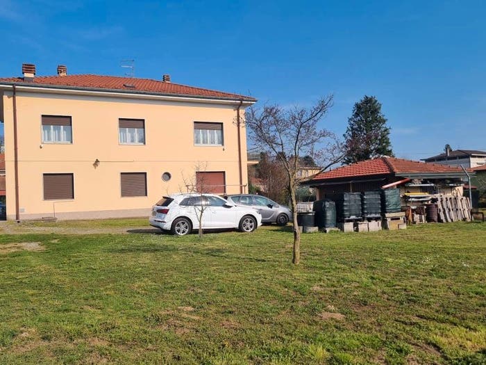 Casa con 6 locali in vendita in Via Roma, Centro, Castronno