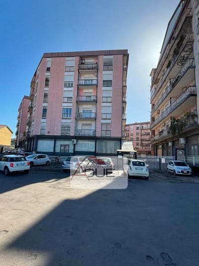 Appartamento con 5 locali in vendita in Via Vittorio Emanuele, Paternò