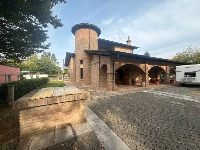 Casa con 6 locali in vendita in Via Panaria Bassa, Gorghetto, Bomporto