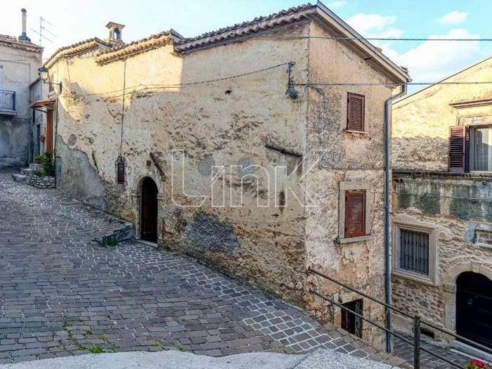 Appartamento con 5 locali in vendita in via Piano, Centro, Ortona dei Marsi