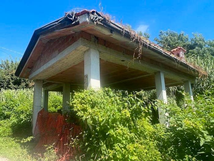 Casa trilocale in vendita in Ronchi Poveromo, Massa