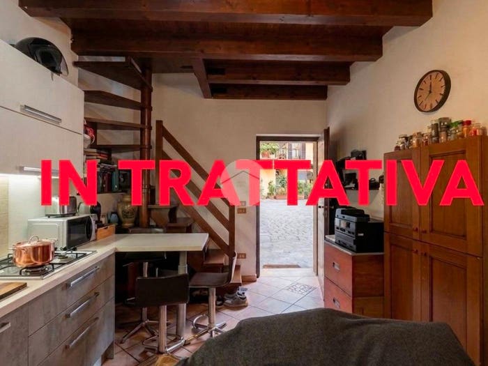 Appartamento bilocale in vendita in Via Trento, Bornato, Cazzago San Martino