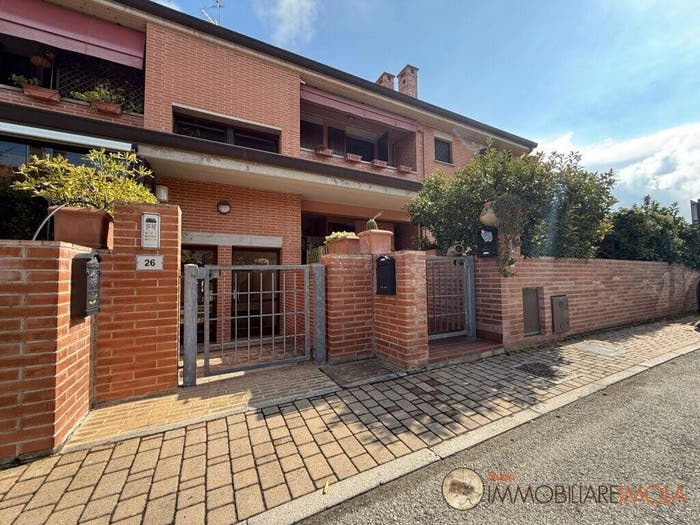 Appartamento trilocale in vendita in Matteotti, Centro, Dozza