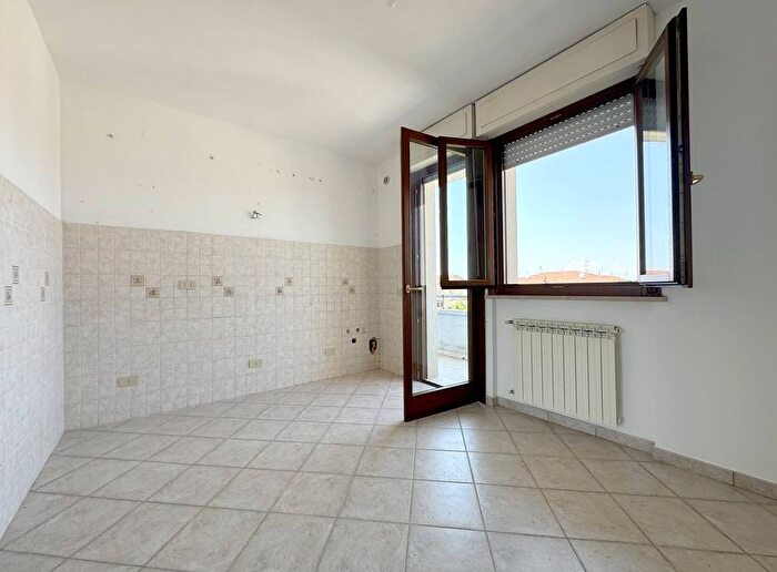Appartamento con 5 locali in vendita in Via San Martino, Torre del Lago, Viareggio