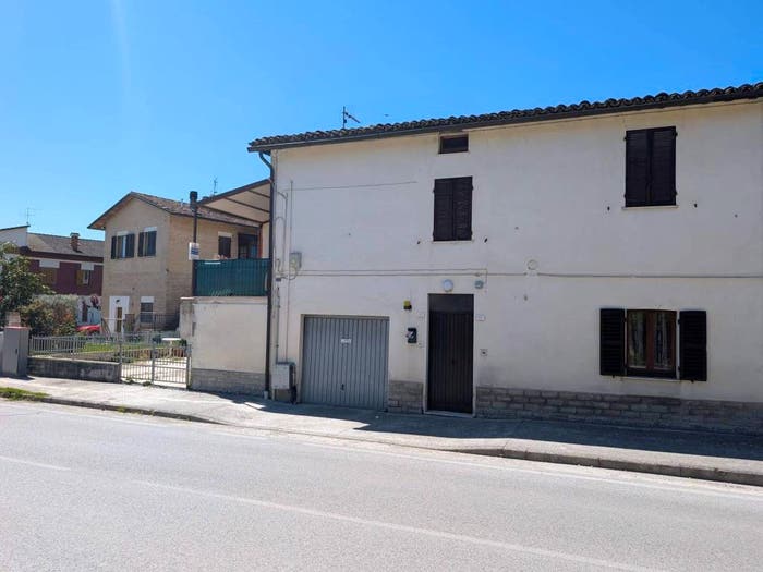 Appartamento trilocale in vendita in Via Europa, Cipolleto, Gubbio