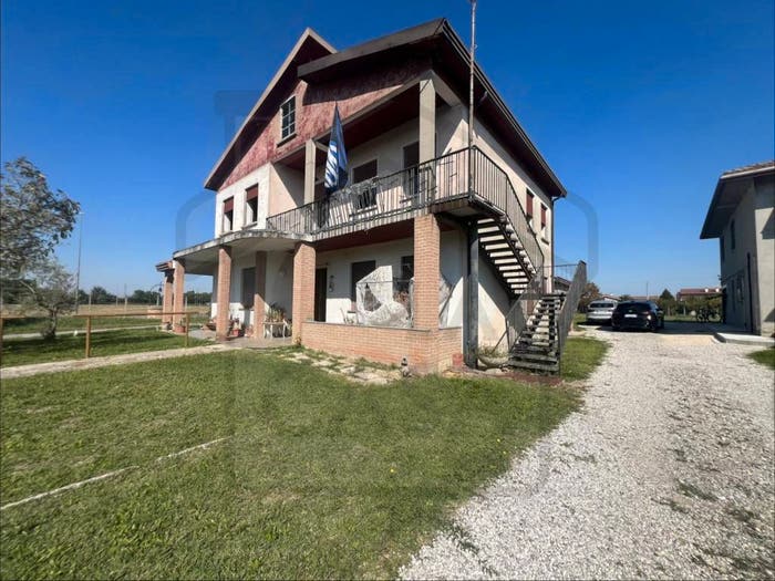 Casa trilocale in vendita in Via dei Roveri, Giarre, Abano Terme