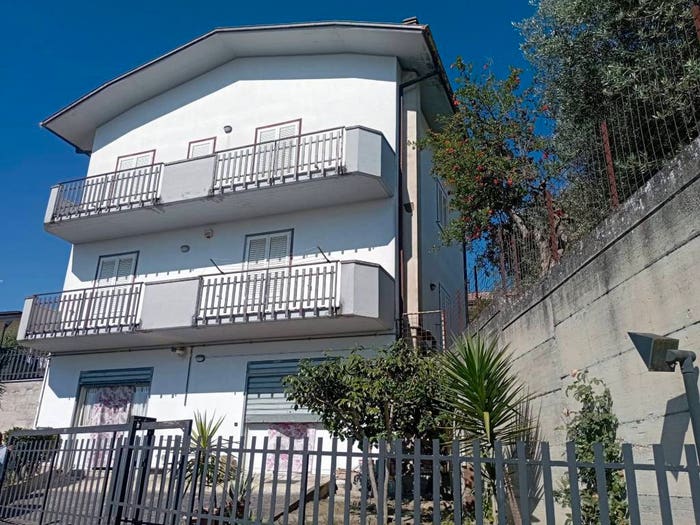 Casa con 5 locali in vendita in Via Gaetano Donizetti, Sant'Angelo a Cupolo