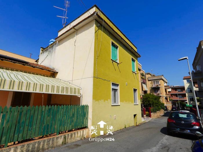Appartamento trilocale in vendita in Via Giuseppe Lo Jodice, Frattocchie, Marino